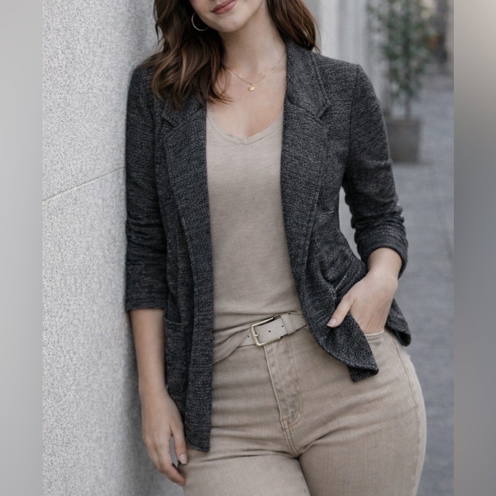 Full Tilt Black and gray heathered casual comfy Knit Cardigan! Size small